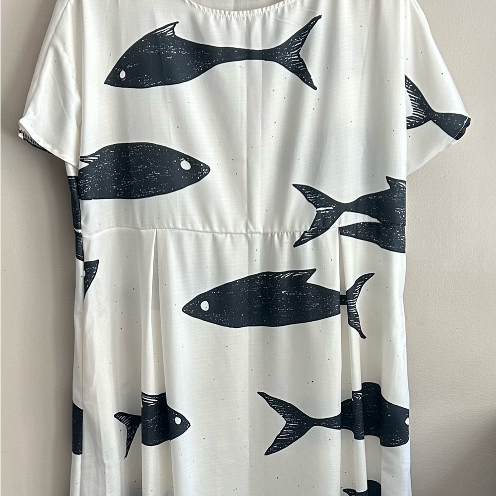NWOT Fish Patterned White and Black Dress, One Size